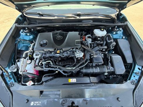 Used 2025 Toyota Camry XSE FWD image 8