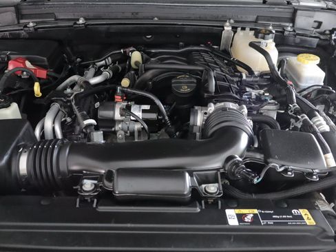 Used 2022 Jeep Wrangler Unlimited Sport AWD/4WD image 29