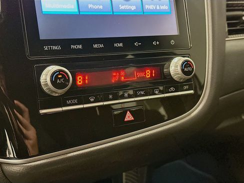 Used 2020 Mitsubishi Outlander SEL image 23