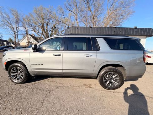 Used 2023 Chevrolet Suburban Z71 w/ Luxury Package image 5