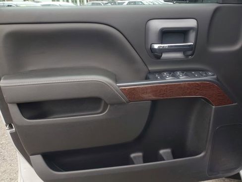 Used 2019 GMC Sierra 1500 SLE w/ SLE Value Package image 12