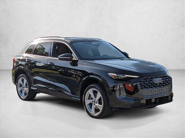 Used 2025 Audi Q5 Premium Plus w/ Premium Plus AWD/4WD image 5