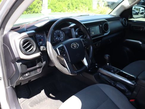 Used 2016 Toyota Tacoma SR5 image 20