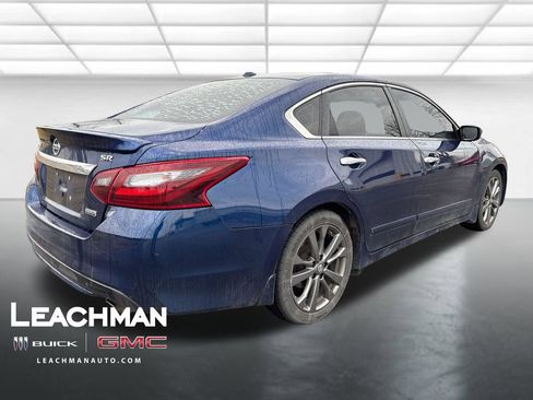 Used 2018 Nissan Altima 2.5 SR w/ SR Special Edition image 5