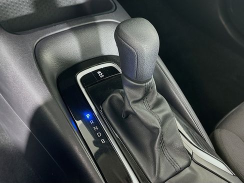 Used 2025 Toyota Corolla LE image 24