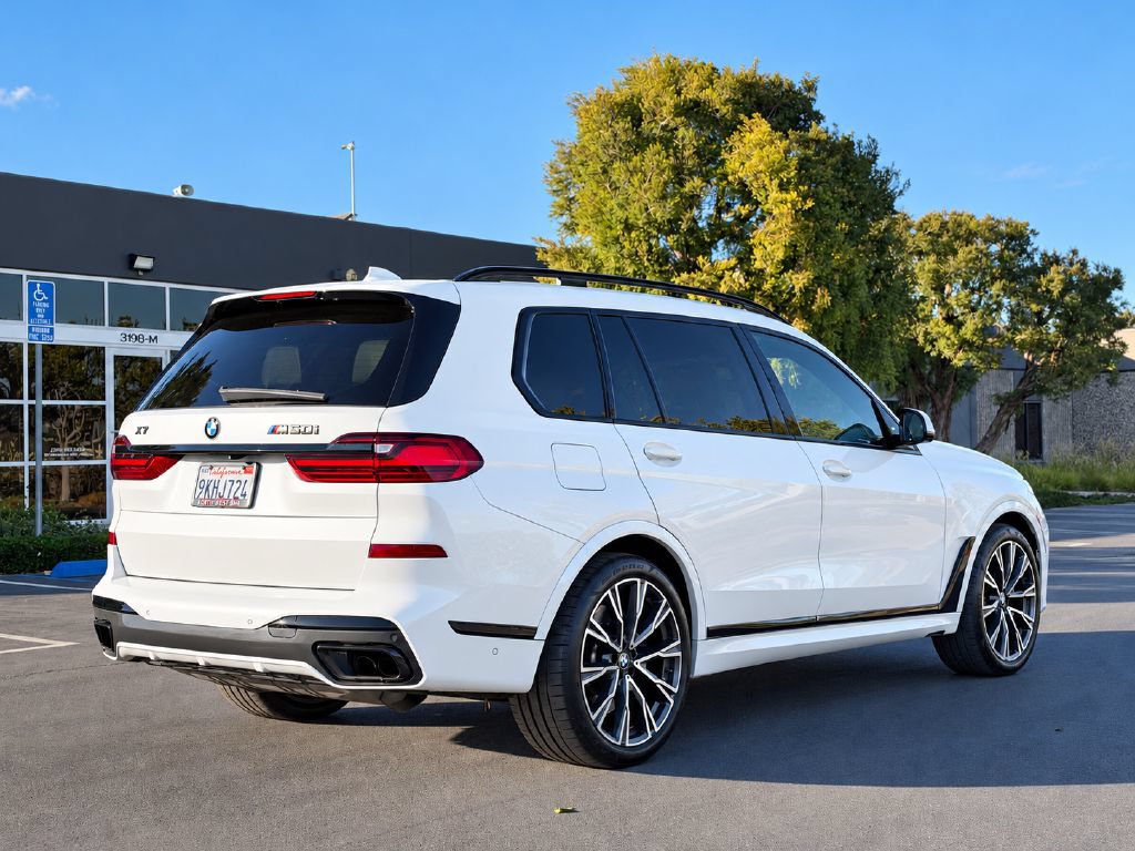 Used 2020 BMW X7 M50i w/ Executive Package AWD/4WD image 6