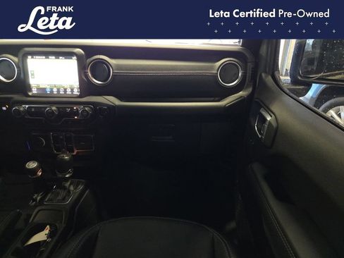 Used 2023 Jeep Wrangler Unlimited Sahara AWD/4WD image 19
