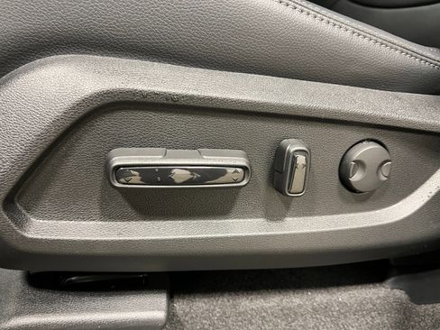 New 2025 Honda Pilot Touring image 16