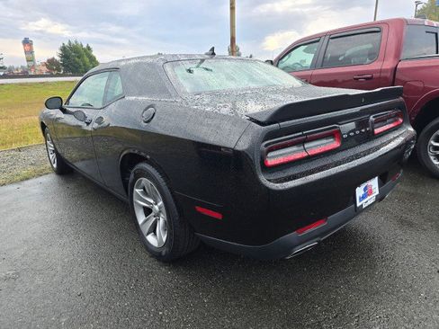 Used 2017 Dodge Challenger SXT w/ Sound Group image 6