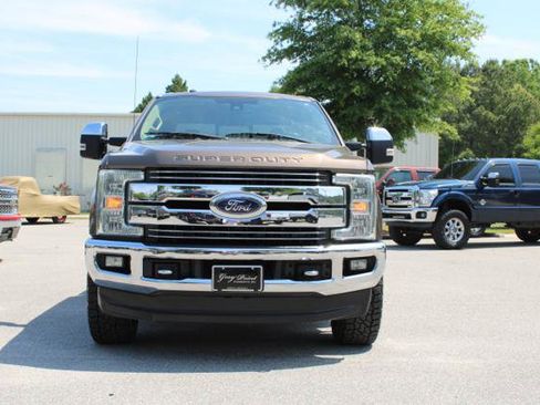 Used 2017 Ford F250 Lariat w/ Lariat Ultimate Package image 2