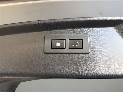 Used 2020 Subaru Outback Premium image 36