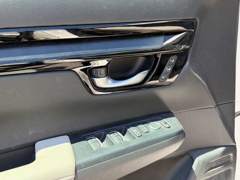 Used 2023 Honda CR-V EX-L image 16
