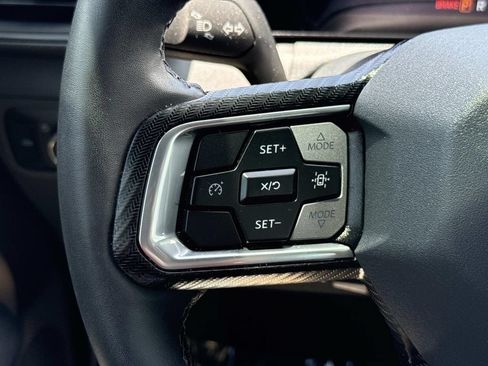 Used 2025 Ford Mustang Coupe RWD image 33