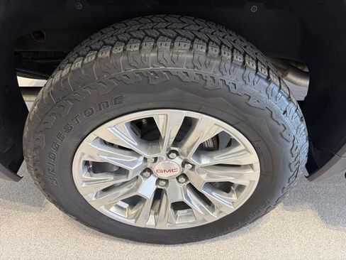 Used 2024 GMC Sierra 1500 Denali w/ Technology Package AWD/4WD image 7