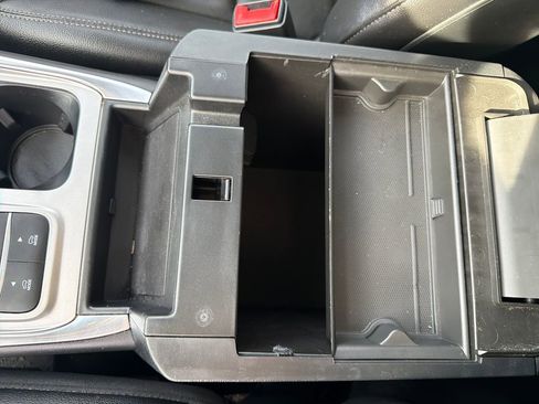 Used 2020 Ford Explorer XLT w/ Equipment Group 202A image 41