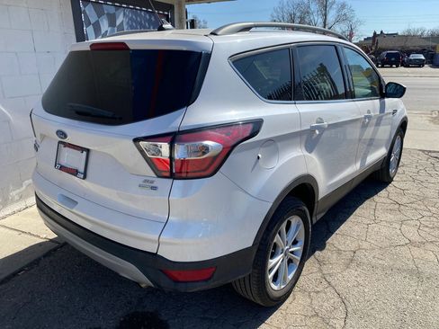 Used 2018 Ford Escape SE w/ SE SYNC Package image 8