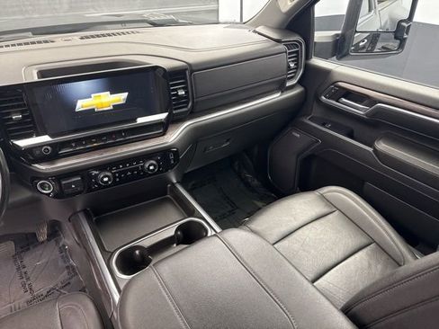 Used 2024 Chevrolet Silverado 3500 LTZ w/ LTZ Convenience Package image 14