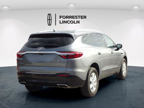 Used 2018 Buick Enclave Essence image 3