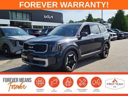 Used 2025 Kia Telluride EX w/ EX Captain's Chair Package
