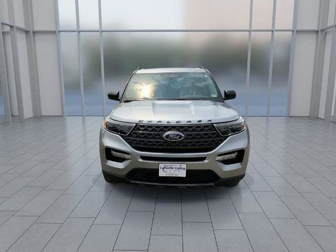 Certified 2023 Ford Explorer XLT w/ Equipment Group 202A AWD/4WD image 3