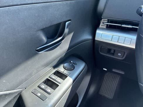 Used 2024 Hyundai Kona SEL FWD image 38
