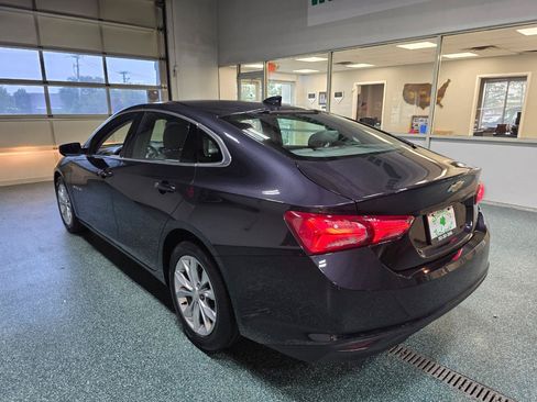 Used 2022 Chevrolet Malibu LT FWD image 9