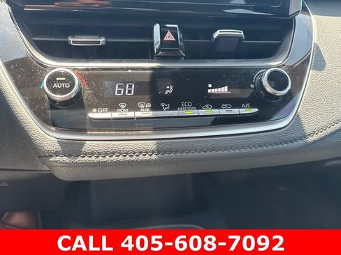 Used 2020 Toyota Corolla SE w/ SE Premium Package FWD image 17