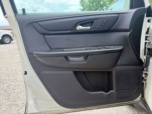 Used 2014 Chevrolet Traverse LT w/ All-Star Edition FWD image 19