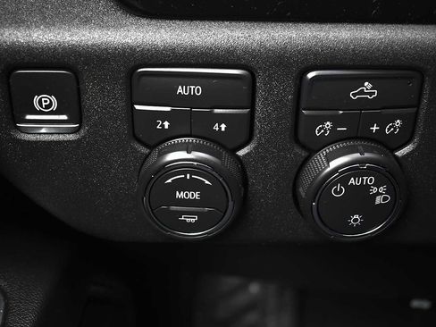 Used 2026 Chevrolet Silverado 1500 RST AWD/4WD image 19