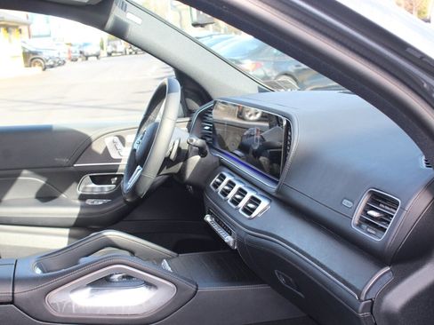 Used 2021 Mercedes-Benz GLS 450 4MATIC image 21