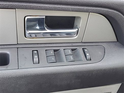 Used 2011 Ford F150 Lariat Limited image 15