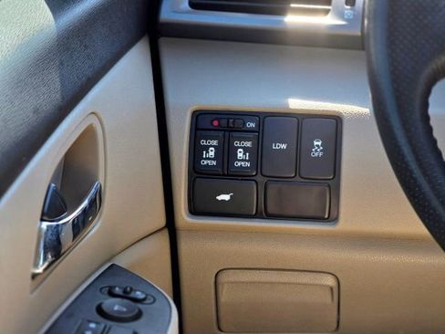 Used 2014 Honda Odyssey EX-L image 16