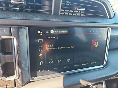 Used 2024 GMC Yukon XL Denali image 13