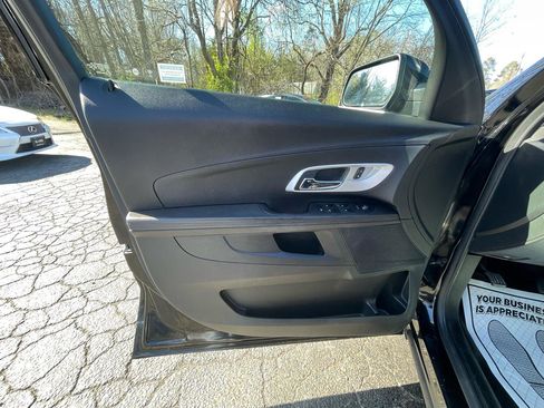 Used 2017 Chevrolet Equinox LT w/ Midnight Edition image 15