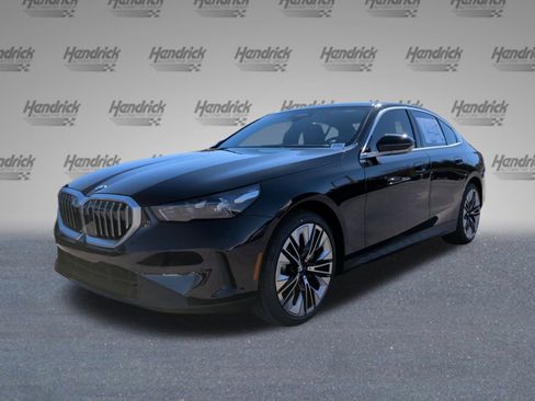 New 2026 BMW 530i w/ Premium Package image 5