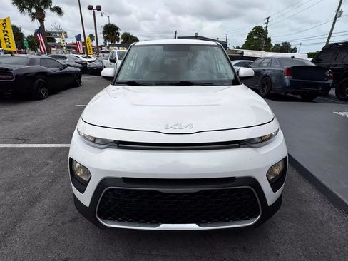Used 2022 Kia Soul LX FWD image 4