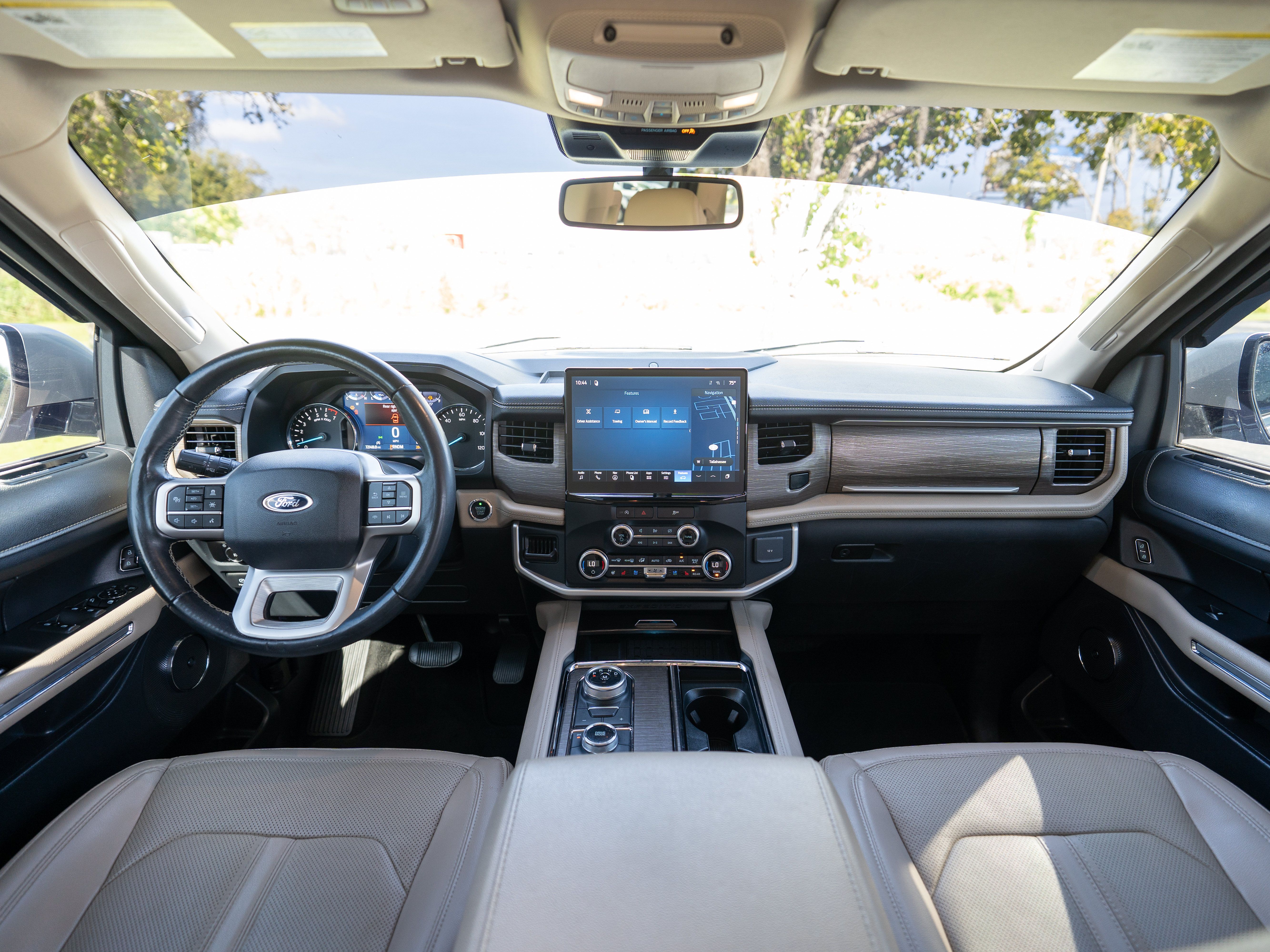 Used 2024 Ford Expedition Limited AWD/4WD image 15