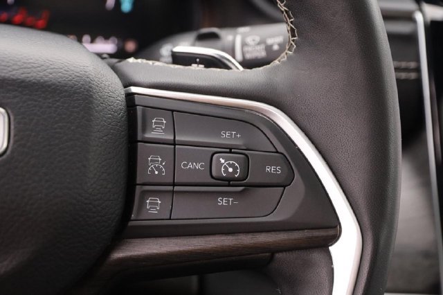 Used 2024 Jeep Grand Cherokee Limited 4xe AWD/4WD image 14