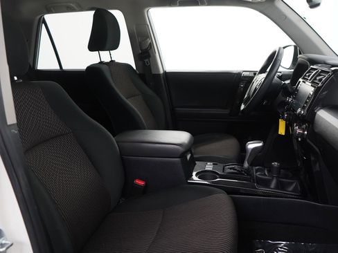 Used 2020 Toyota 4Runner TRD Off-Road image 10