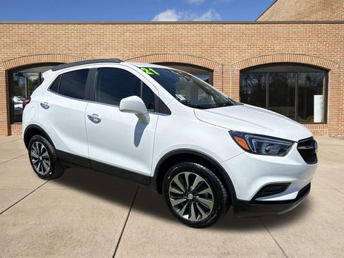 Used 2021 Buick Encore Preferred AWD/4WD image 1