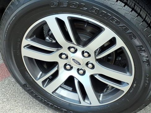 Certified 2024 Ford Expedition Limited image 9