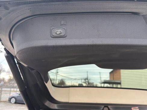 Used 2017 Ford Escape SE w/ Equipment Group 201A image 21