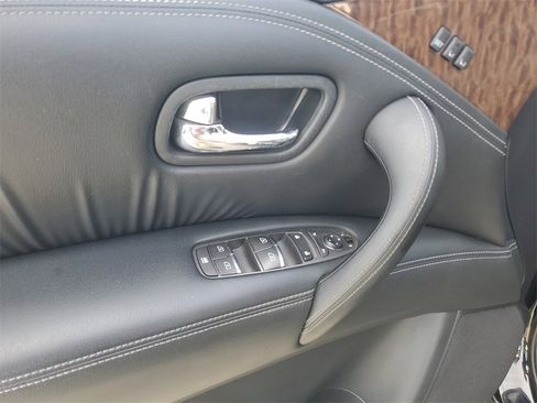 Used 2018 Nissan Armada SL w/ Moonroof Package image 19