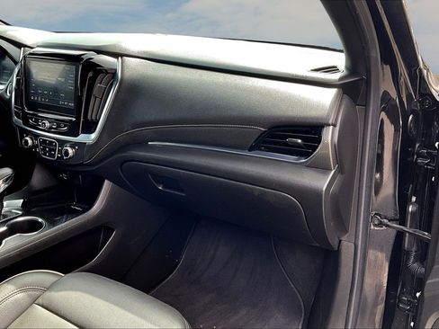 Used 2023 Chevrolet Traverse Premier AWD/4WD image 18