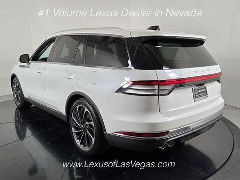 Used 2026 Lincoln Aviator Reserve AWD/4WD image 4