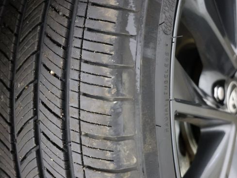 Used 2024 Toyota Corolla SE image 11