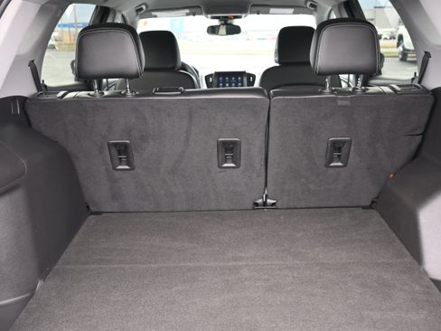 Used 2023 GMC Terrain SLT image 13