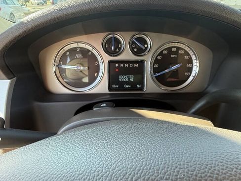 Used 2011 Cadillac Escalade Luxury AWD/4WD image 9