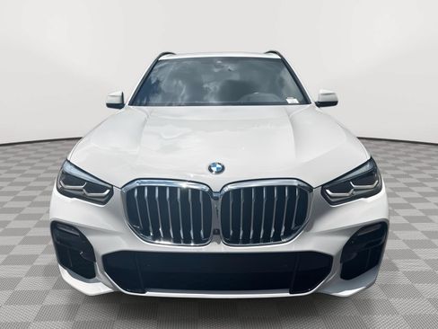 Used 2019 BMW X5 xDrive40i w/ M Sport Package AWD/4WD image 3