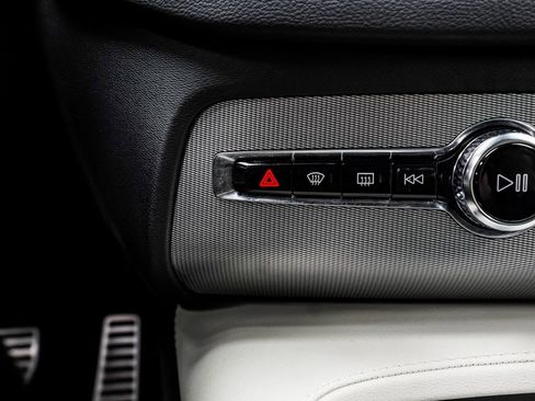 Used 2021 Volvo XC90 T6 R-Design w/ Advanced Package image 24